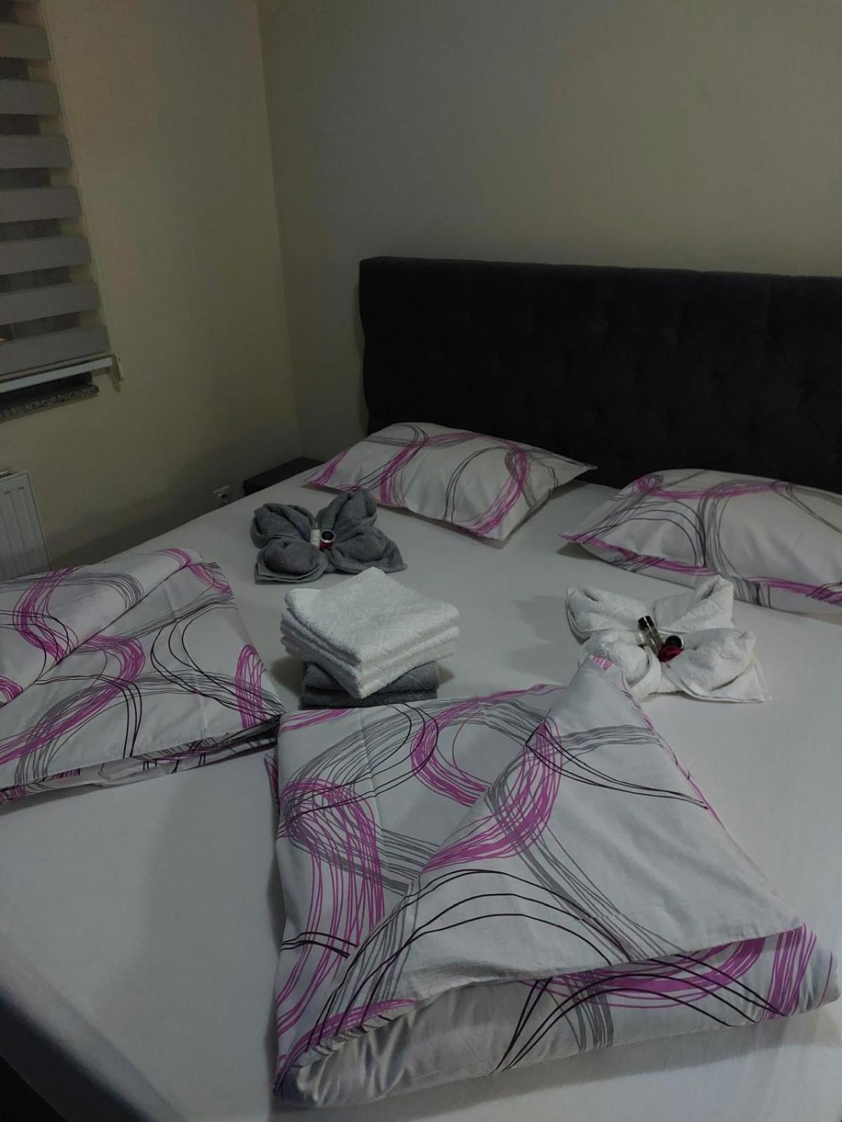 Lnb Lux Apartment Doboj Exterior photo